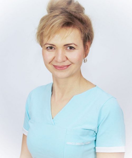 Ollé Mónika